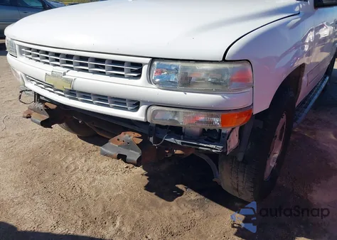 2005 Chevrolet Suburban 1500 Lt из США, поврежденный, VIN 3GNEC16Z15G242069